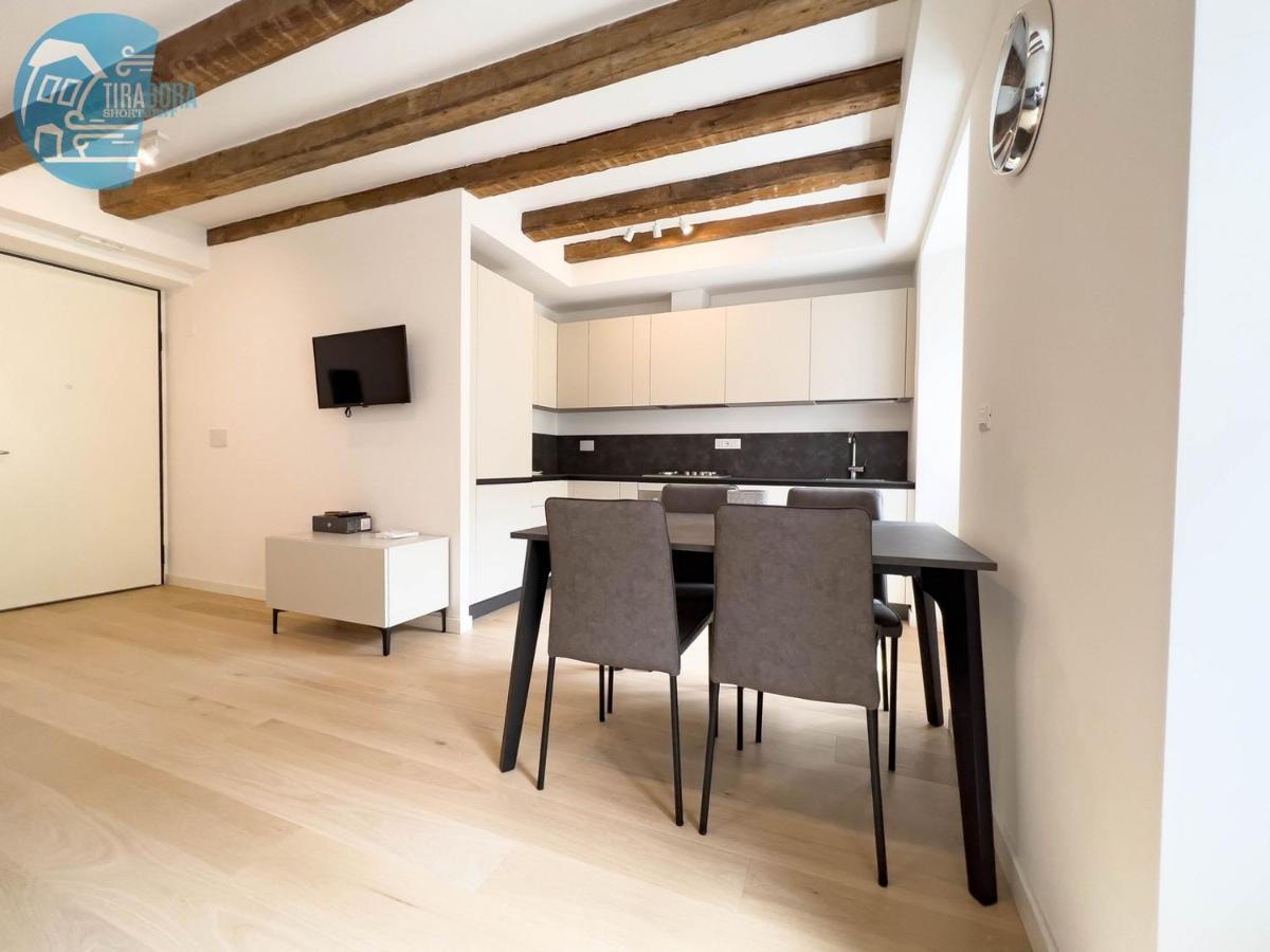 Cavana 10 Tirabora Short Rent Trieste Exteriör bild