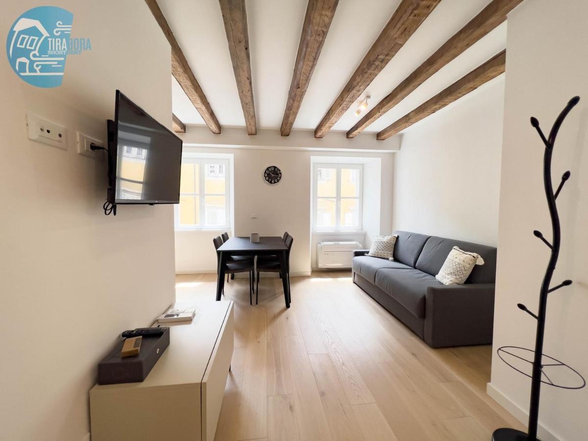 Cavana 10 Tirabora Short Rent Trieste Exteriör bild